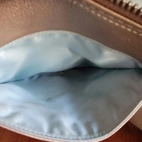 Coach Soho Gold/Champagne Metallic Pebbled Leather Crossbody Messenger 41276 - Picture 10 of 14